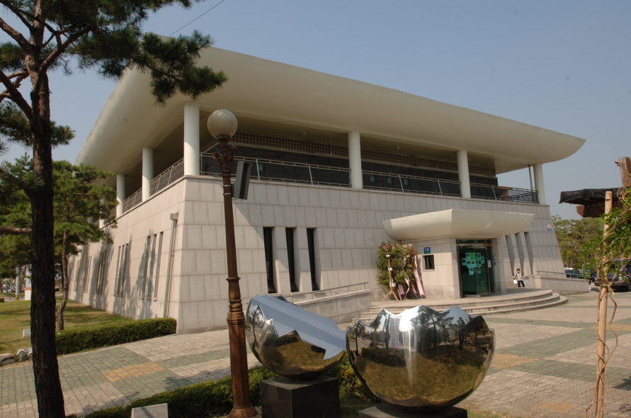 수원미술전시관