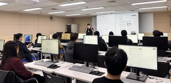 '새빛 취업지원' 중장년 스마트 재취업 플러스 AI 1기 성료