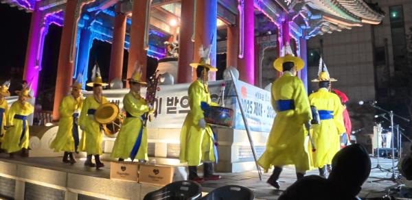 제야의 종소리에 실린 새해 희망… 수원, 2026년 병오년(丙午年) 힘차게 열다