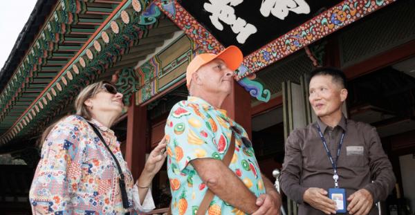 수원의 매력, 호주 신문에 실린다... 호주 유명 라디오 방송인 스티브 프라이스, 수원 방문해 취재