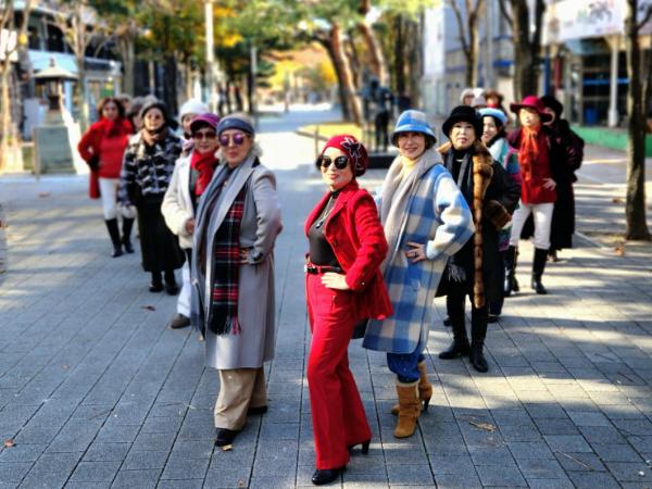 광교노인복지관 시니어워킹, 인계동 국제테마거리 3부작 패션 런웨이 '폭삭멋졌수다'