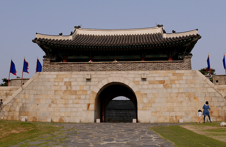 창룡문(蒼龍門) 이미지