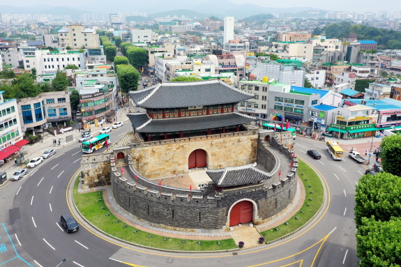 팔달문(八達門)