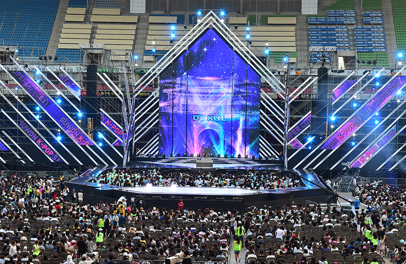 K-POP 슈퍼콘서트 이미지