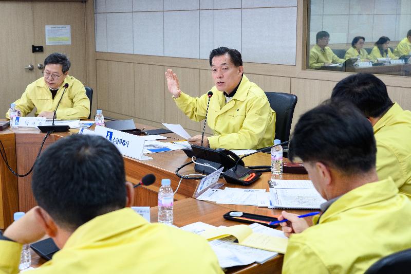 수원시, 선제적으로 제설제 살포해 블랙아이스 대비 사진