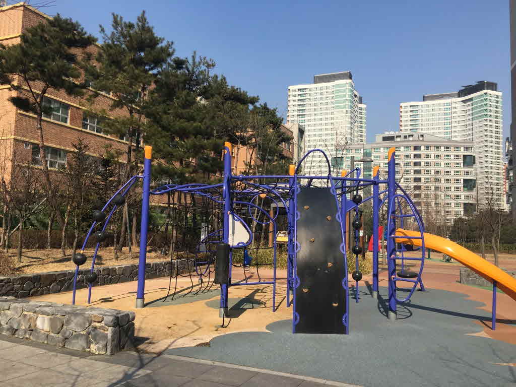 틴틴 어린이공원