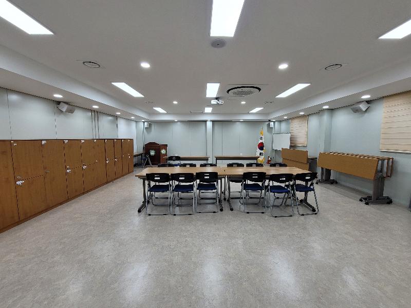 매교동 행정복지센터 대회의실