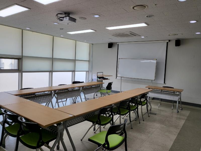 광교종합사회복지관 3층 청마루실