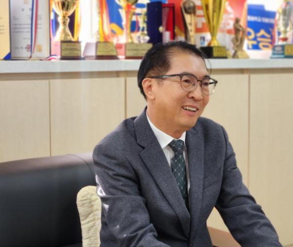 효동초등학교 이철규 교장을 만나다