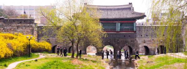 정조가 만들고 수원이 지킨 수원화성 성곽길과 행궁!