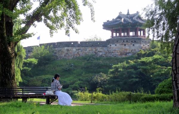 수원 출신 아이돌 '리센느 리브' 추천! 직접 따라가 본 수원 필수 코스