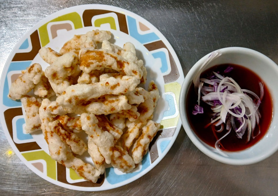 바삭바삭하게 튀겨낸 탕수육도 일품입니다. 두툼한 찹쌀탕수육을 새콤달콤 소스에 찍어 먹으면 을매나 맛있게요~ 양이 많아 못 드실 것 같은 분들에게는 알뜰 탕수육을 추천해 드립니다!