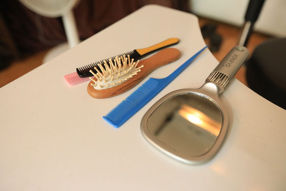 편안한 분위기, 사진 보정도 자연스럽게 해주시니 기존에 오시는 분들이 많이 오는 단골 사진 맛집입니다. 멀리 이사를 가셔도 이곳으로 다시 찍으러 오신다고 해요. 어릴 적 사진을 찍었던 친구가 성인이 되어서 사진을 찍으러 오기도 하고.. 오랜 벗 같은 손님이 많은 곳이랍니다.