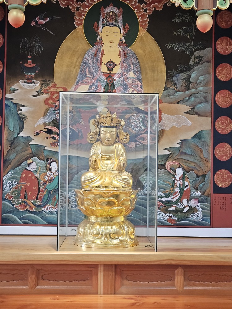 수원사 목조관음보살좌상