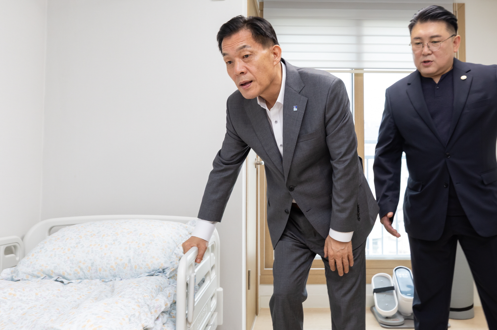 수원특례시, ‘새빛돌봄스테이션’ 현판식…퇴원환자 일상 복귀 돕는 ‘중간집’